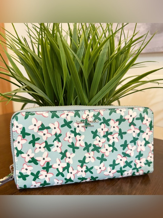 kate spade Handbags - Kate Spade Laurel Way Floral Wallet